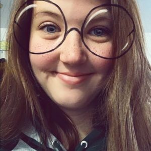 Meet your Posher, Genevieve